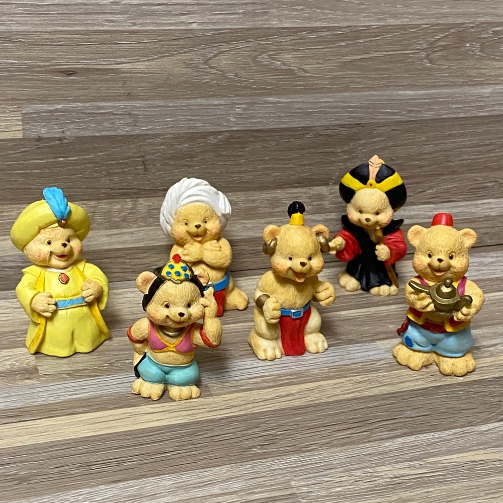 Disney Aladin vintage Hand-Painted Fairy Tales Figurine princess jasmine gene